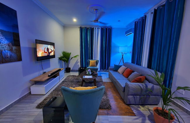 EmpireLux Middle Floor - Photo 14