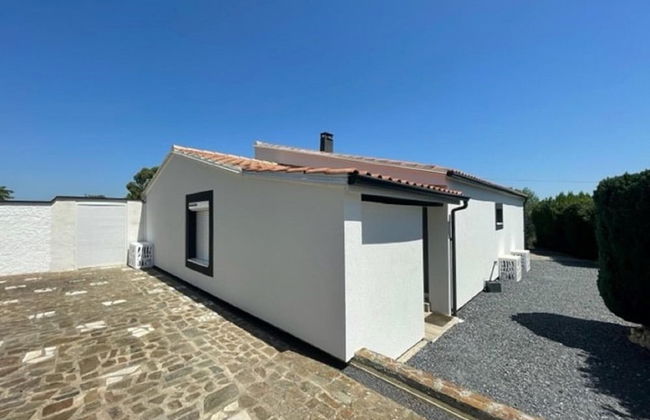 Modern Comfort in Minervois - Photo 18