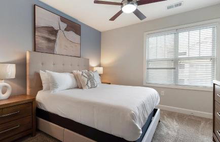 Landing Stylish 3BD Clubhouse Gym - Photo 20