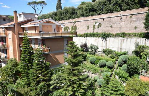 The Voice of the Pope - Foto 13