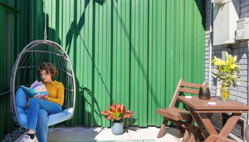 Private Hot Tub & Swing, Vintage Nintendo with Large Parking & EV ready - Foto 3