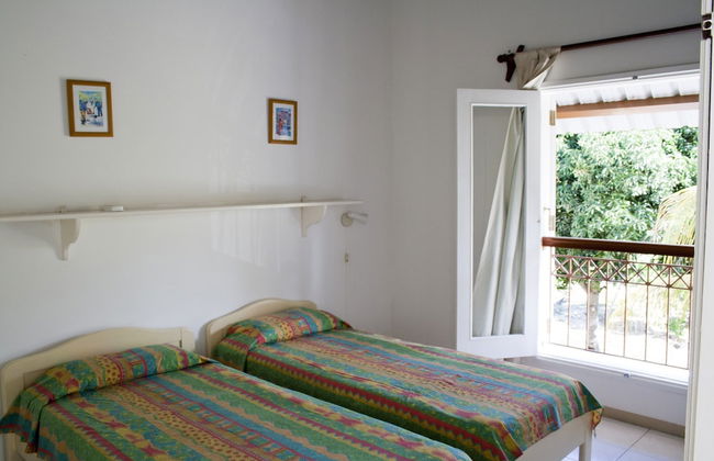 Comfortable Beachfront Bungalow With Pool - by Feelluxuryholidays - Foto 3