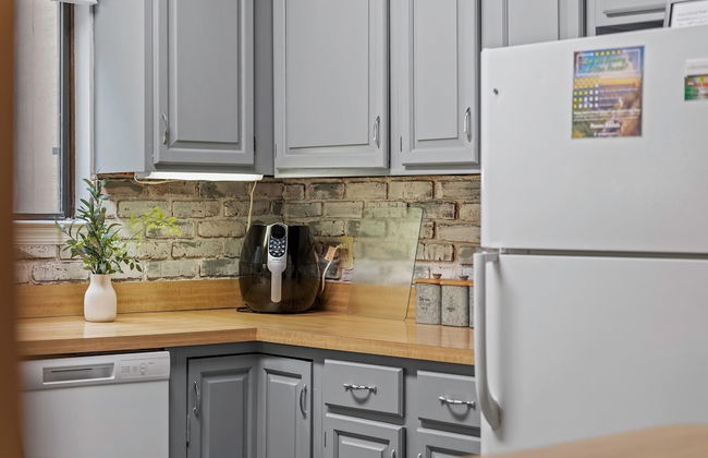 Mountain Must-have by Avantstay Indoor Hot Tub Game Room Fire Pit - Photo 14