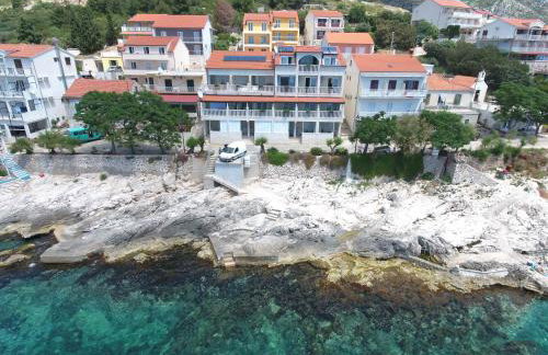 Superb Beachfront Luxury Seaview with Private Beach - Photo 15