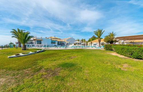 Golden Seaside Villa - Acesso Praia e Piscina Incluído - Foto 27