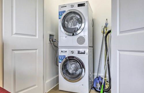 Coastal Waterford Getaway, Steps to the Water! - Foto 17