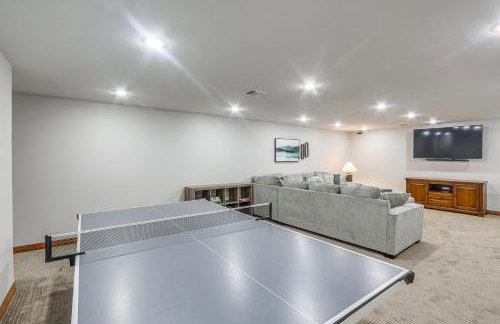 2 Mi to Main Street Family Home in Winfield! - Foto 2