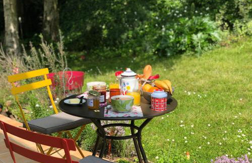 Maison de centre-ville au calme avec jardin et parkings - Photo 14