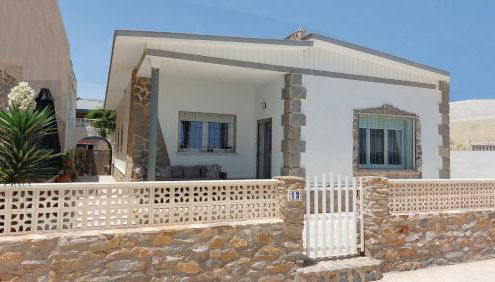 CHALET A 5 METROS DEL MAR.Wifi gratis - Foto 2