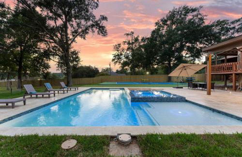 Pickleball & mini-golf, Pool/Spa, Epic Gameroom! - Photo 79