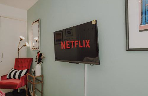 NovaCrest - Stylish 3 Bedroom with Parking - Sleeps 5 - Foto 38