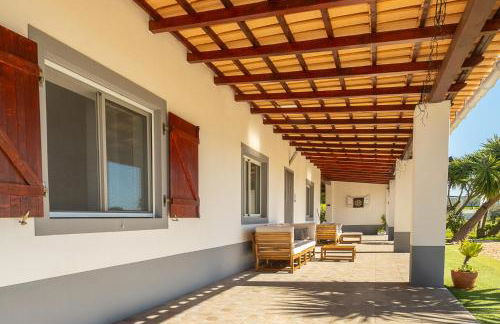 Luxe villa for 8 - Heated Pool -AC -BBQ Area - Patio - 160Mbps - Olives - Palm - vineyard - Foto 16
