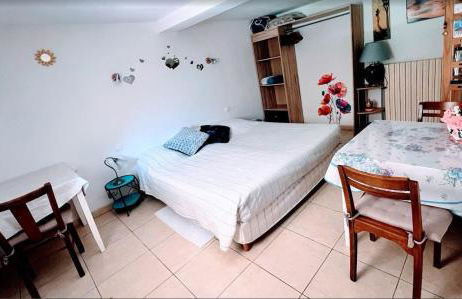 chambre et salle de bain privé s'ouvrant sur terrasse, jardin et cuisine d'été - Foto 6