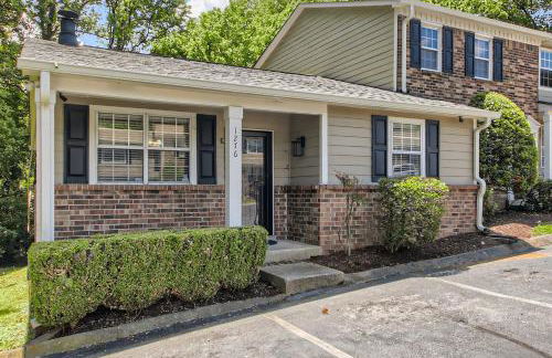 Cute & Cozy - Minutes from Downtown & BNA - Foto 20