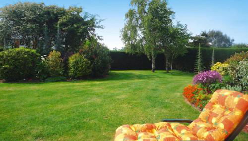 Holiday Home in Port-blanc Near Sandy Beaches - Foto 4, Garden