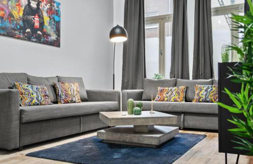 Tolles Design, hochwertig, Vollausstattung, 3 Zimmer, großes Bad & Gäste-WC, große Küche, 3 x Smart TV, 11 min zum Hbf Duisburg - Photo 17