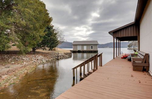 Lake Guntersville Getaway with Shared Boat Dock! - Foto 2