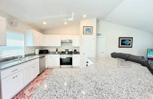New 4-Bedroom Home – Perfect for Your Stay! - Foto 32