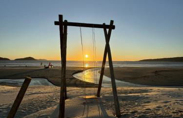 RJ Residencial Beira Mar Maravilhosa Casa Frente Mar da Pinheira com piscina - Foto 35