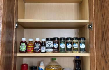 Gorgeous 4 bedroom 2,5 bath Home with Heated Pool, Spa & Game Room close to DFW Airport - Photo 34