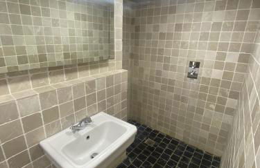 April Cottage - Photo 34