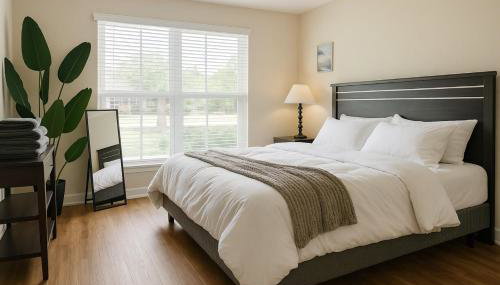 King bed pool gym BBQ theHeights LongStayDiscount - Foto 4