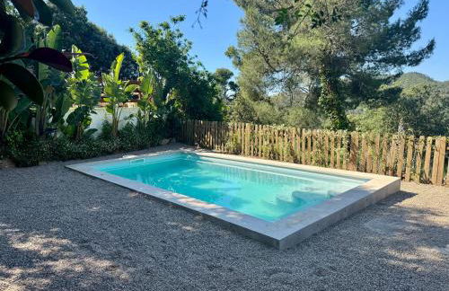 PRAGA 2 - Encantadora casa con piscina y vistas al bosque! - Foto 40