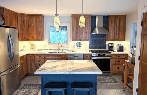 NEW! Eagles Landing - Lakefront & Gorgeous! - Foto 3