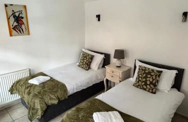 The Old Stables in Mews - Photo 8