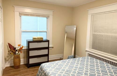 Newly renovated 4 bedroom apartment near downtown. - Foto 27