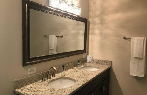 Entire Extra Large Luxury 3 Bedrooms Condo - Photo 21