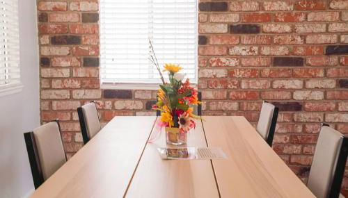 Enchanting Garden with Luxe Jacuzzi Spacious Yard - Foto 5