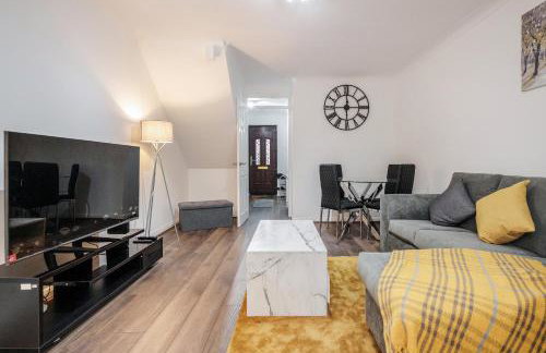 Lovely House in Dagenham / Barking with free parking, WiFi & Garden - Foto 17