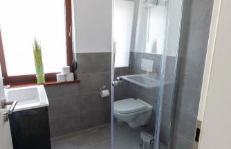 Rhein-Lahn Living - Modernes Design - Kontaktloser Zugang - Zentrale Lage nahe Rhein und Martinsburg - Apartments mit Küche & Wohnzimmer - Foto 80