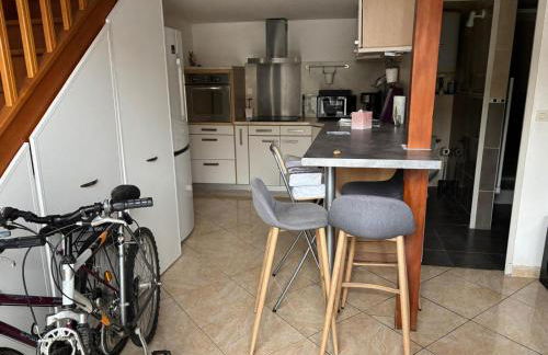 Janislove34 Maison 1 Chambre avec accès piscine dans résidence à Palavas les flots - Foto 11