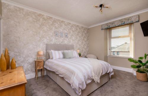 Spacious 4-Bed Home Families & Professionals - Foto 17