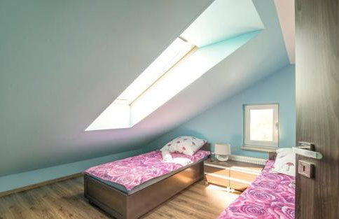 Biały domek nad stawem - Foto 26