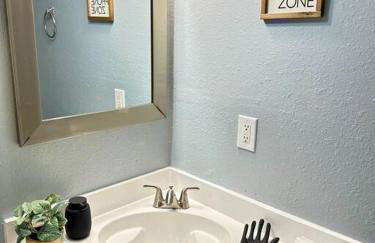 Short Walk to JSU Stadium, Hospitals, and Bars in Fondren - Foto 23