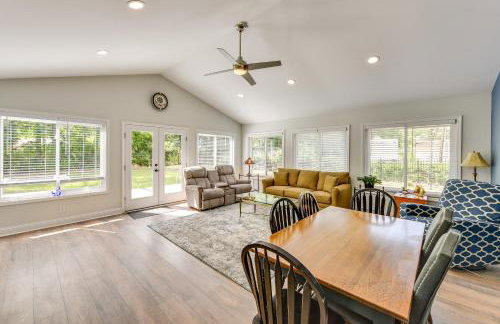 Walk to Restaurants Bluffton Retreat with Patio - Photo 12