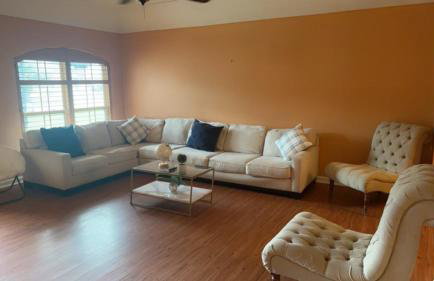 4BR 2BA Family Home On a Lake - Foto 35