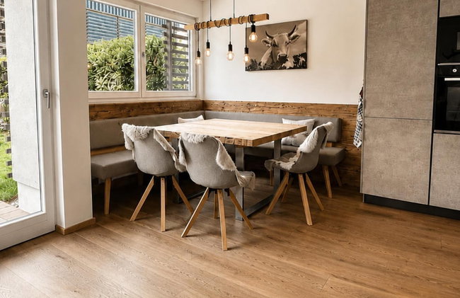 Modern Apartment With Garden and Mountain Views - Photo 25
