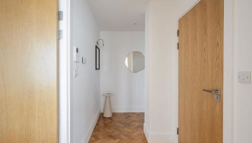 Luxurious City Centre Apartment in Chelmsford with Sky TV, Sports, Movies & Netflix - Foto 5, Other