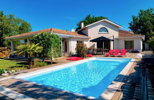 Plaisant villa with pool, close to the beach - Foto 1