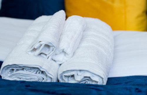 Luxurious 2-Bedroom Haven in Vibrant Robinhood: Ideal for Business or Leisure Stay - Photo 8