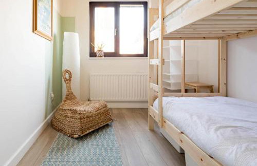 Stylish apartment with balcony, minutes from beach - Foto 14