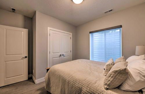 Modern Huntsville Resort Retreat with Deck and Hot Tub - Foto 26