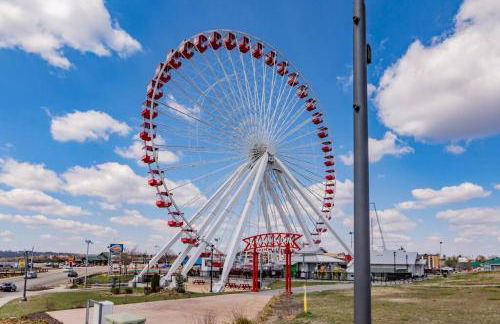 Cozy Lakeside Getaway - Outdoor Theater - Free Early Check-In- 4min to Silver Dollar City - Foto 53