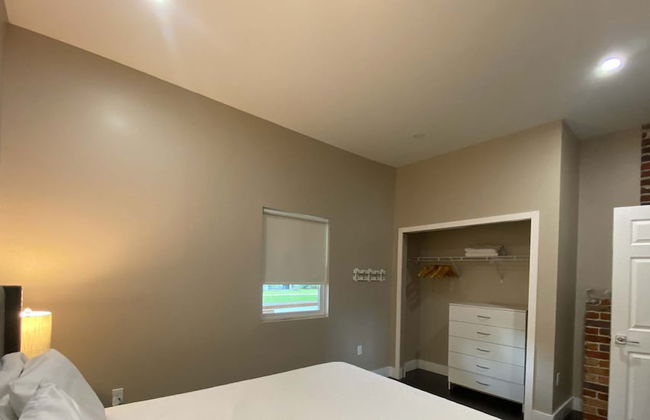 The Front Porch - Photo 4