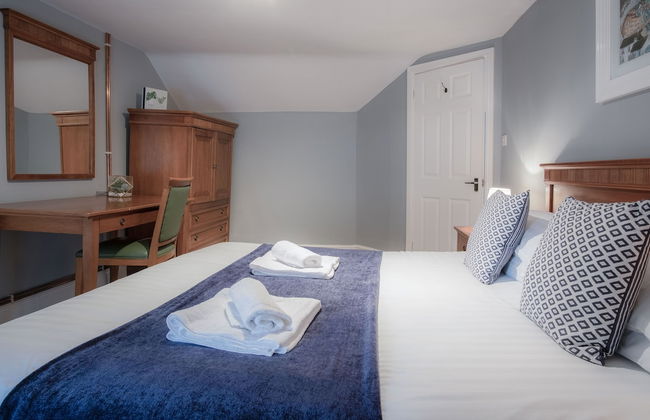 Fletcher Coach House - 3 Bedroom Cottage - Pendine - Photo 4