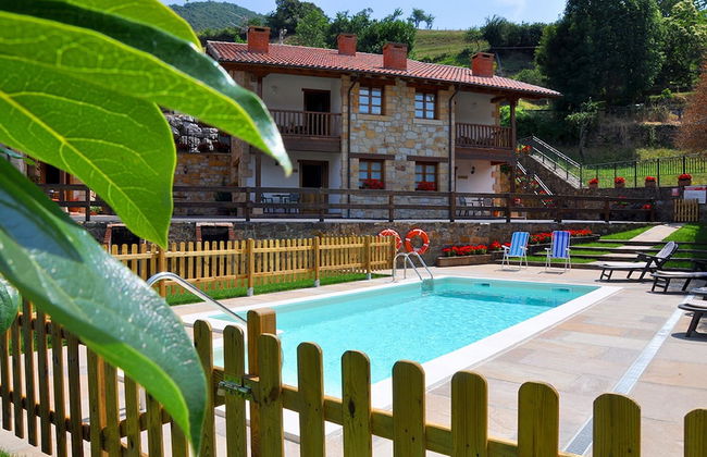 Viviendas Rurales Los Llares - Foto 1